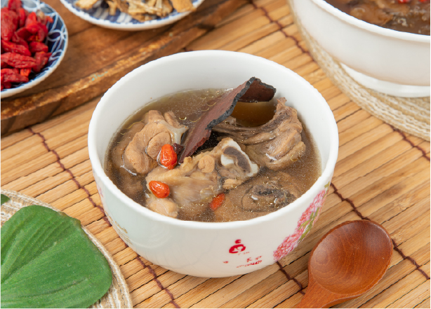 何首烏雞湯